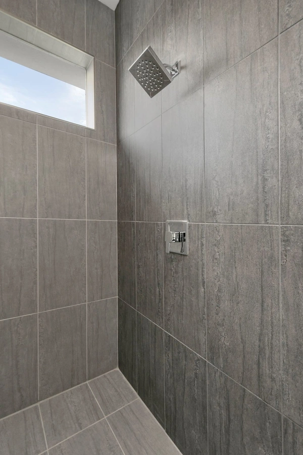 11-primarybathroom_41_35518961_2106911886250981_3486566021811142656_o