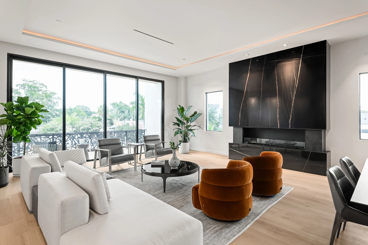 09-livingroom_44_2700_Central_Ave_07.18__15_