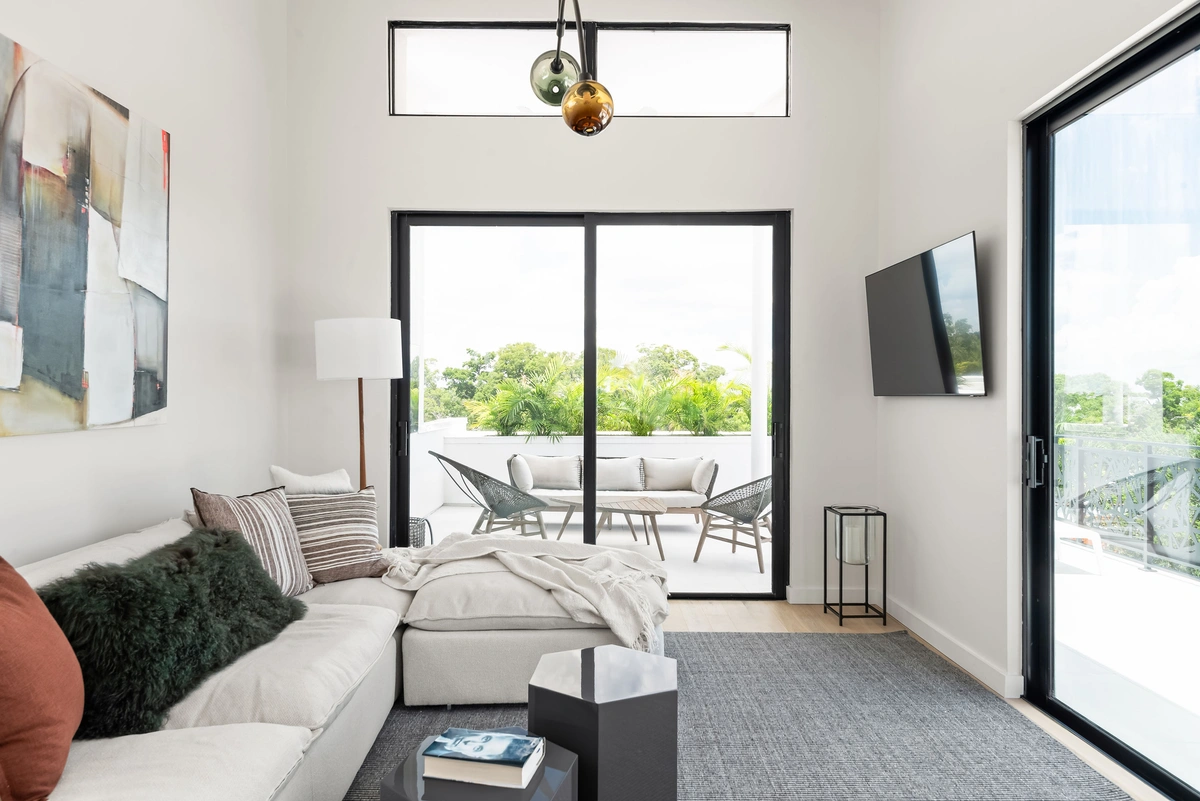15-livingroom_42_2700_Central_Ave_07.18__39_