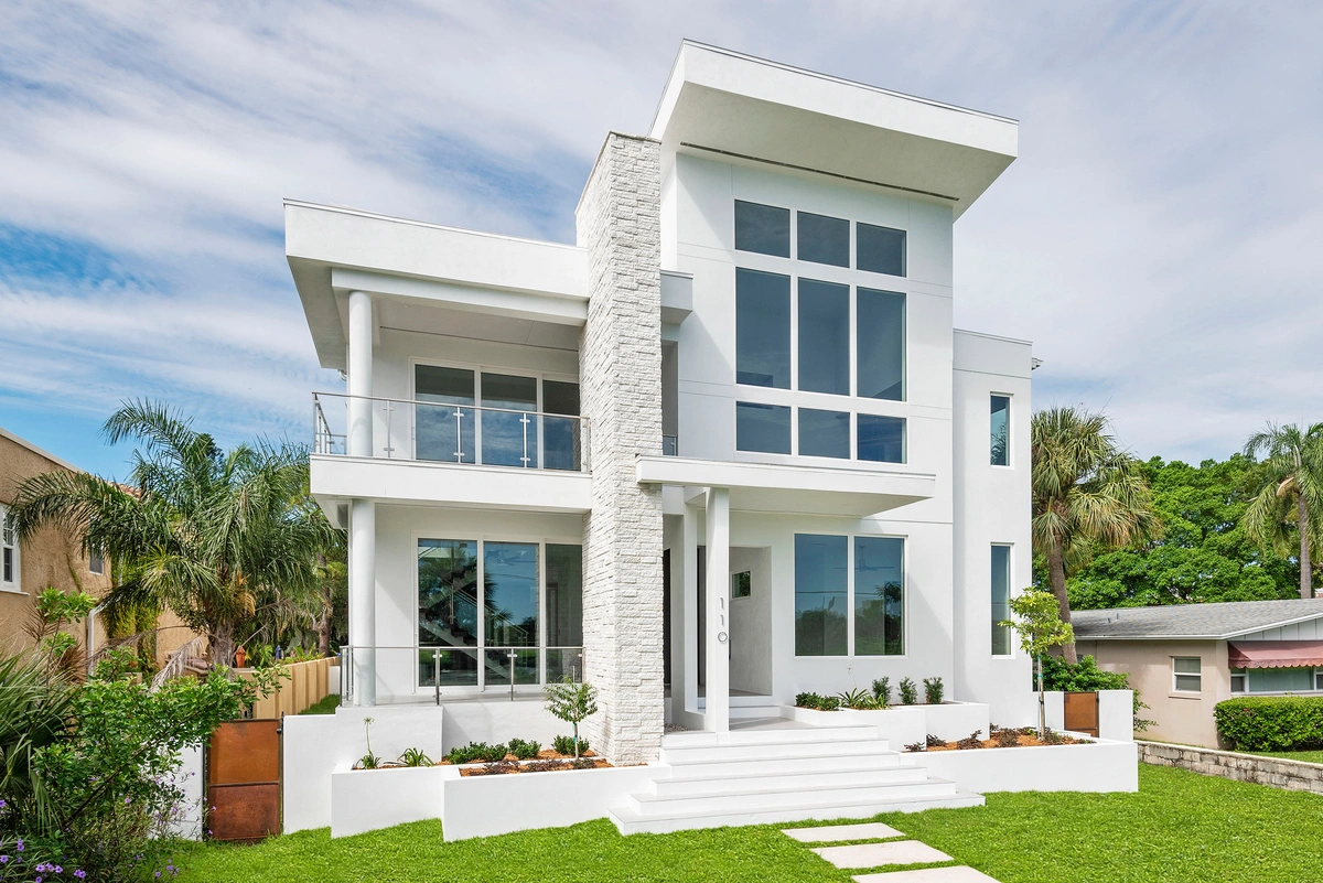 01-frontexterior_44_MTBH_110PalmeraBlvd_003