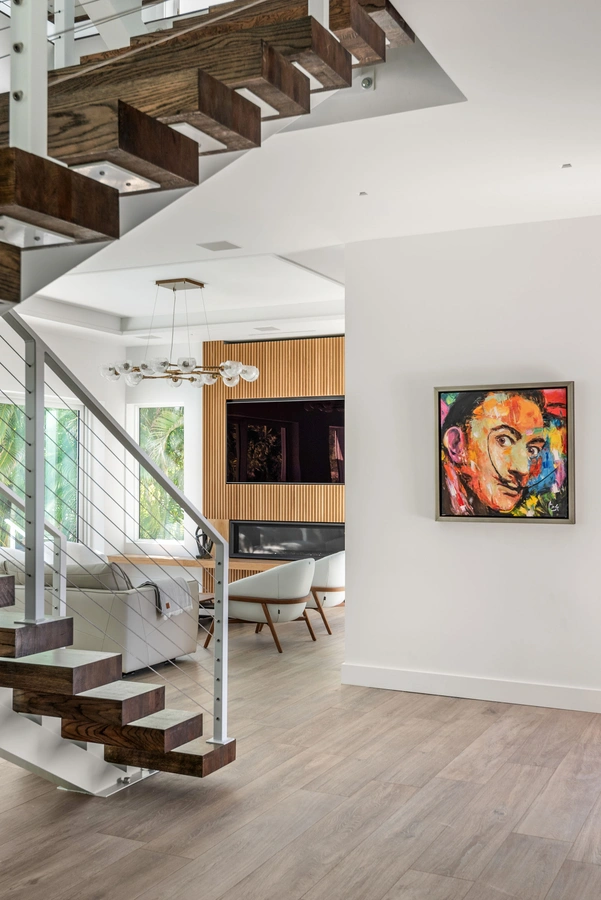 03-entryfoyer_43_1101_Monterey_Blvd_NE__24_