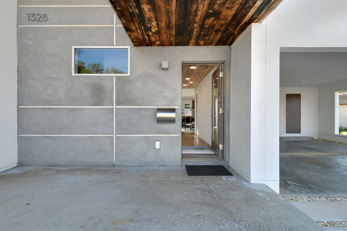 01-entryfoyer_41_1328WFigSt_007