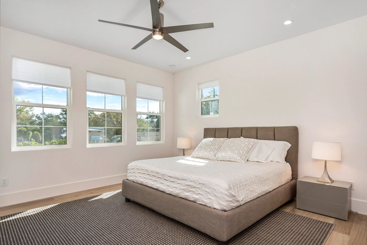 16-primarybedroom_42_MTBH_146_18th_Ave_NE_031