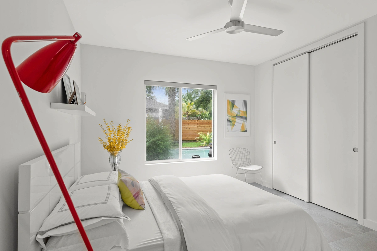18-primarybedroom_39_MTBH_631_12th_Ave_S_new__12_