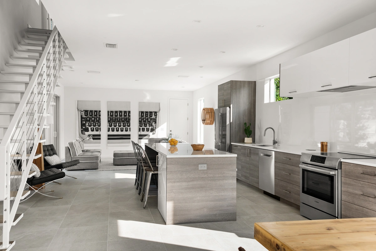 20-kitchen_41_MTBH_-_637_12th_Ave_S_-__3_