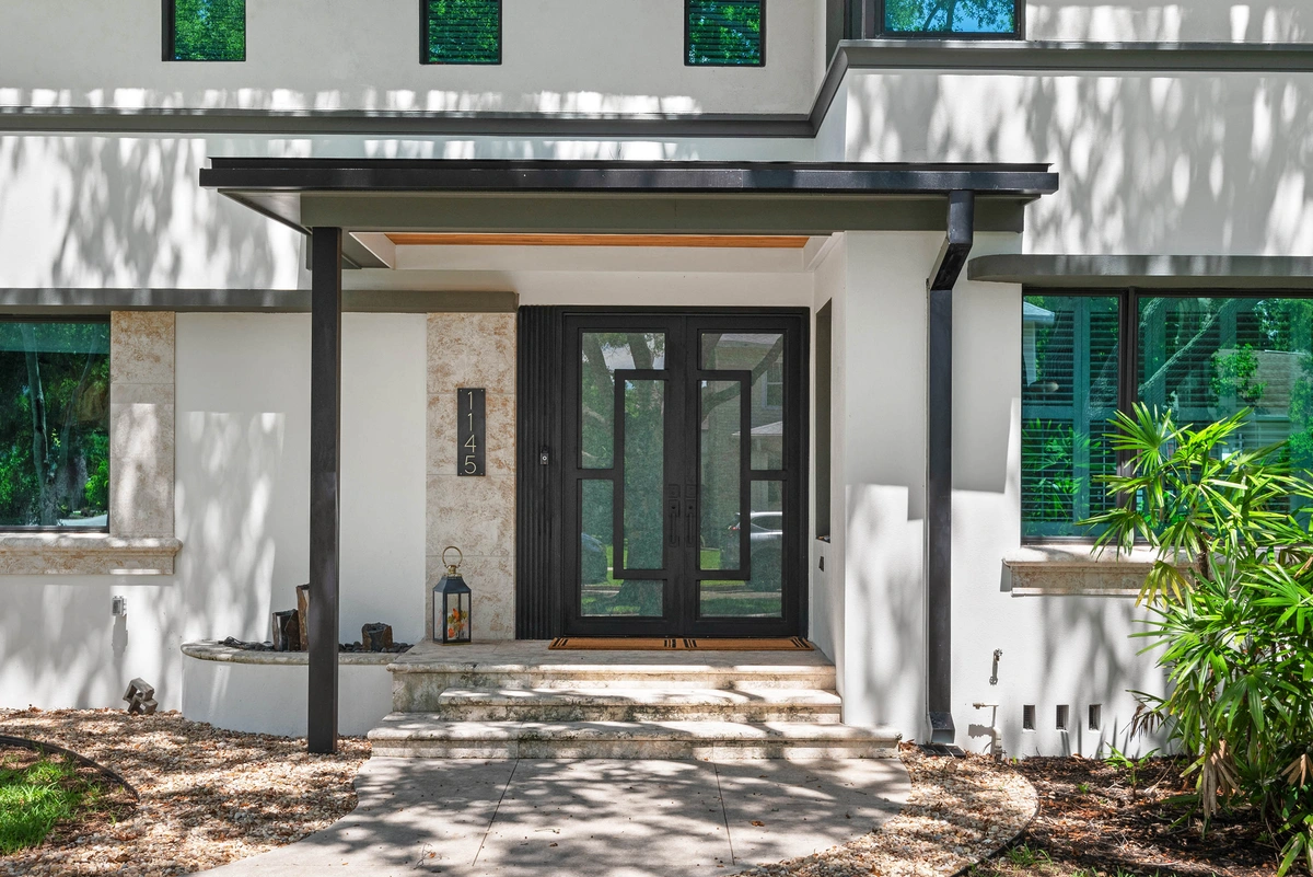 02-frontexterior_45_1145_15th_Ave_N__4_