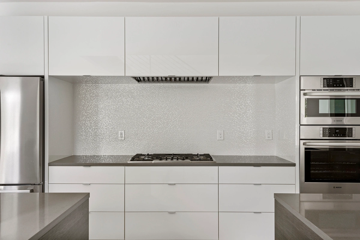 09-kitchen_40_MTBH_2423_2ndAveN_007