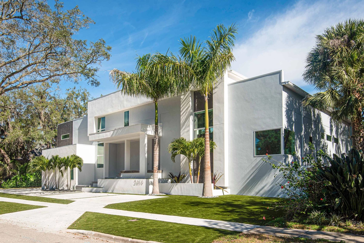02-backexterior_48_MTBH_2616_S_Hawthorne_Cir__1_