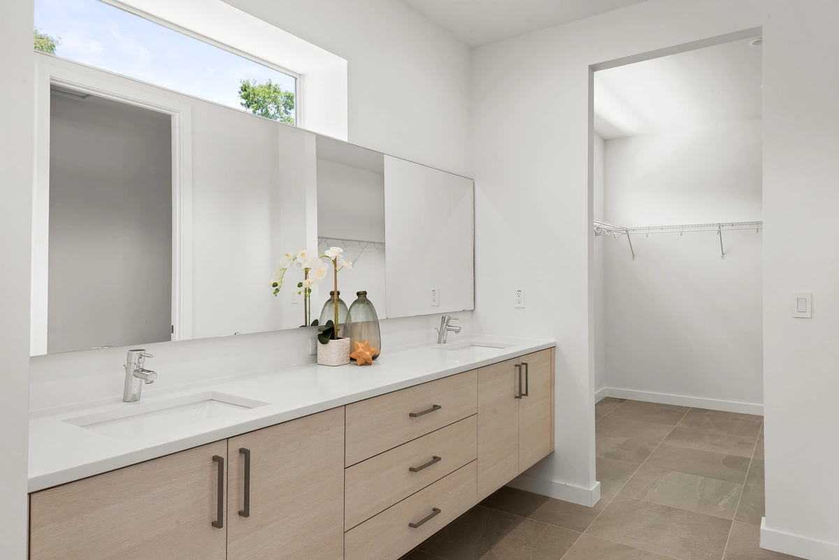 MTBH_1314_1-2_W_Lemon_St_interior__19_